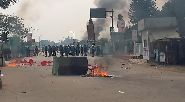 আহমদিয়া জলসা বন্ধের দাবি, ১০ ঘণ্টা পুলিশ-মুসল্লি সংঘর্ষ